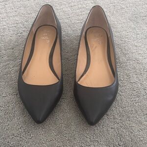 Banana Republic Black Pointed Flats